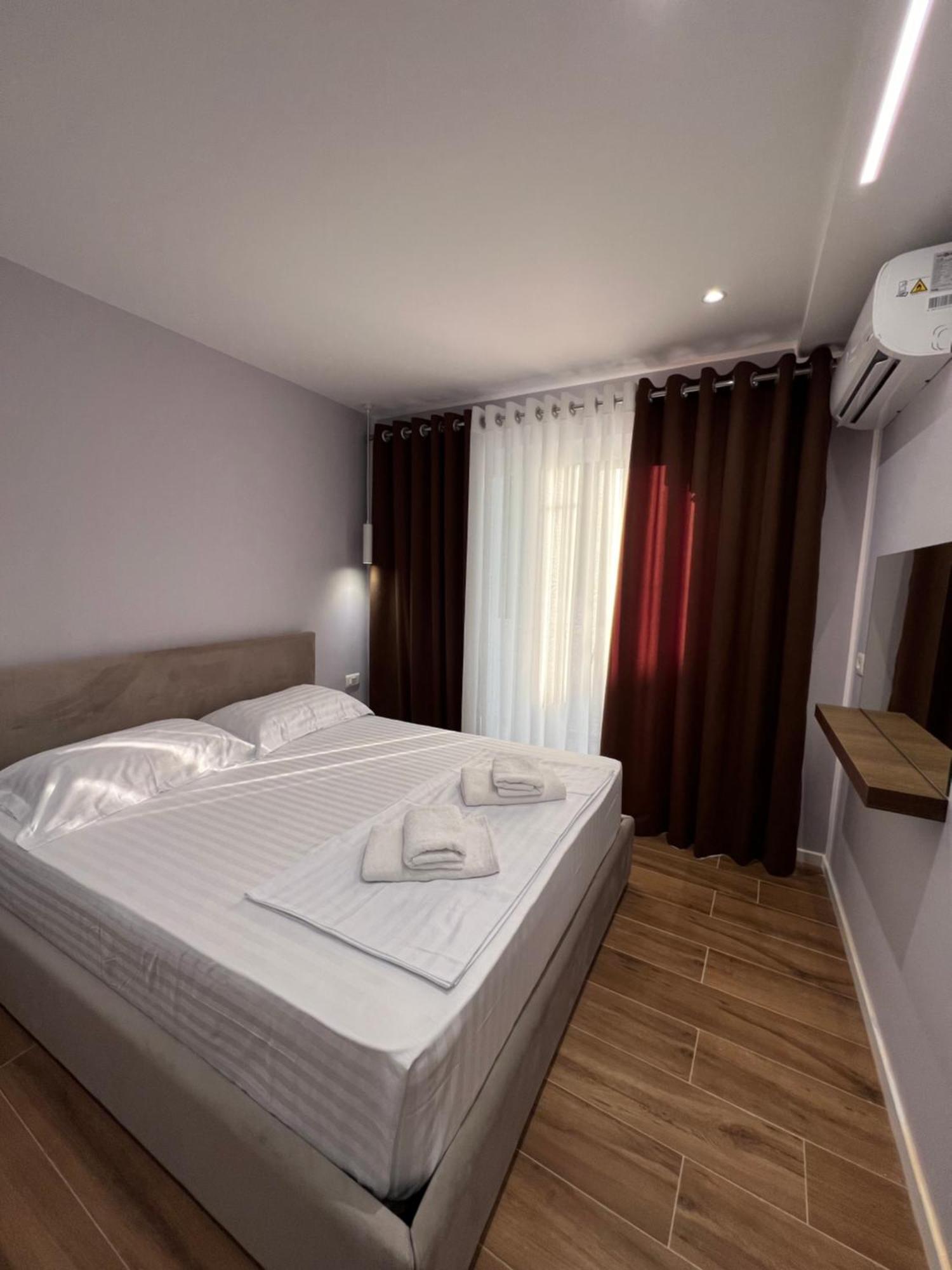 Tirana Central Stay Esterno foto